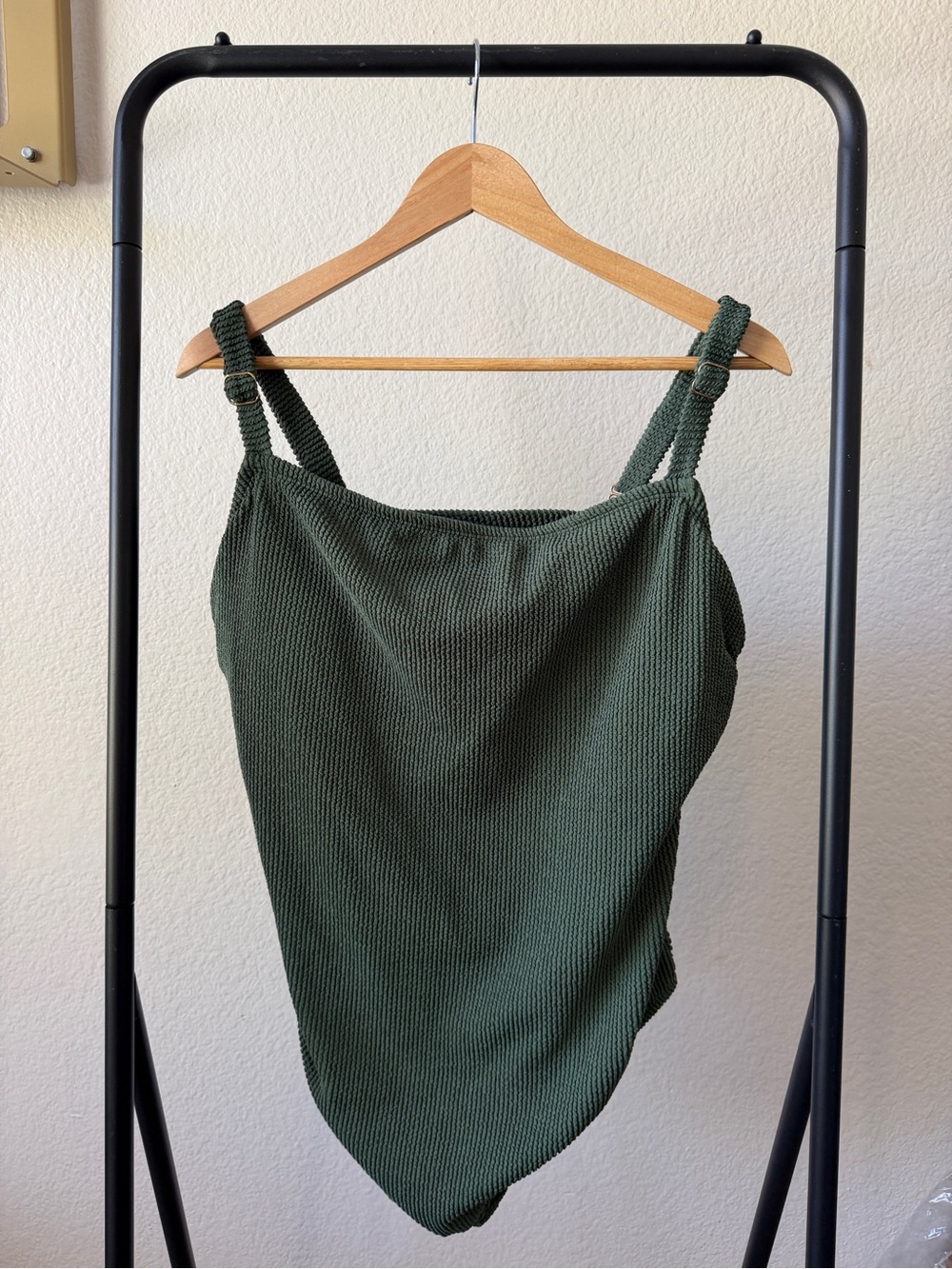Kona Sol Olive Green Textured One Piece Swimsuit Women’s Plus Size 20
